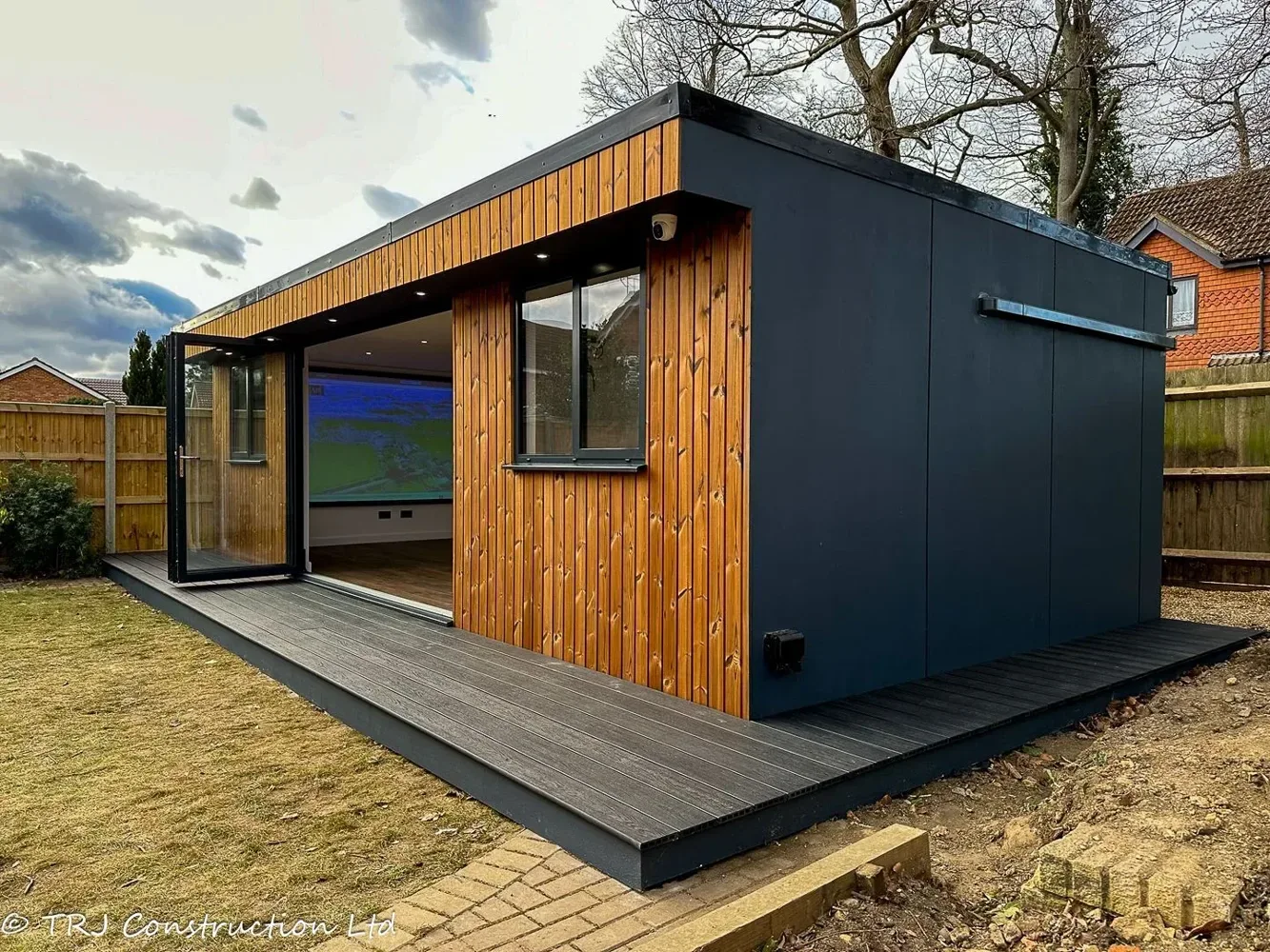 Garden Recreation Room in Watford — project overview