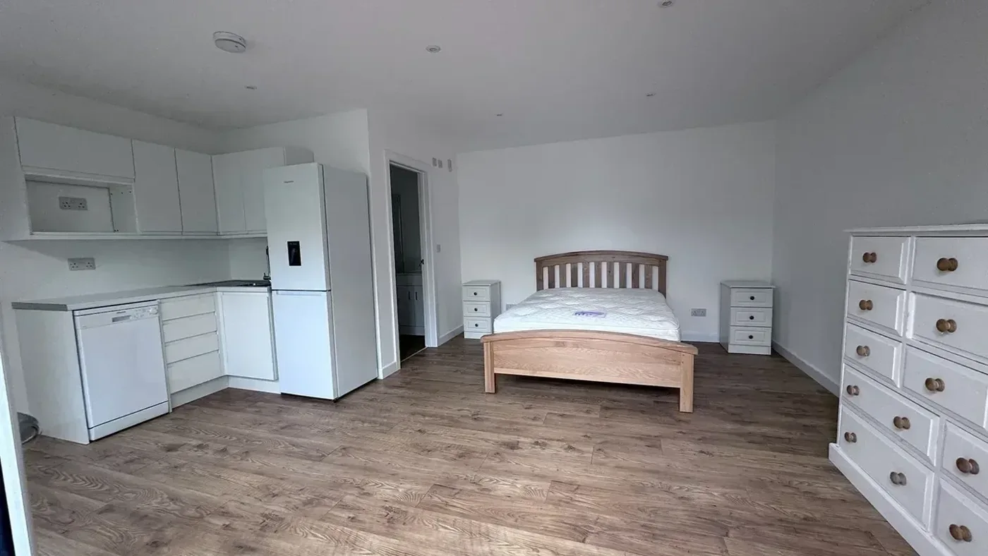 SIP Garden Room with Shower Room in Mill Hill — project overview