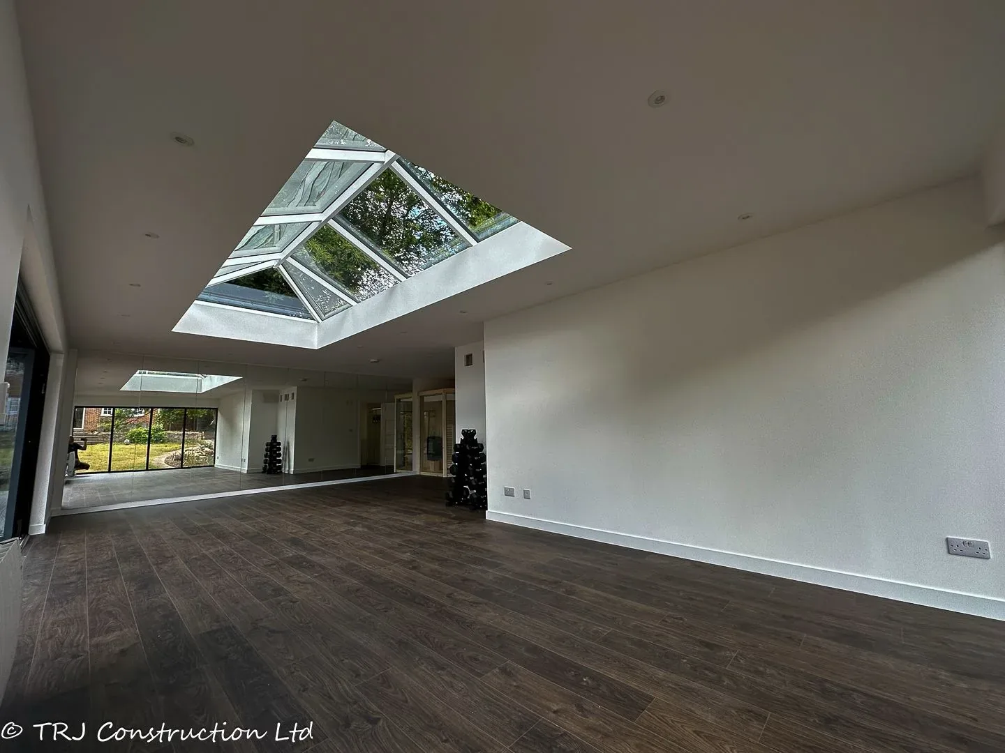 Garden Gym with Sauna & Shower Room - TRJ garden-room project photograph