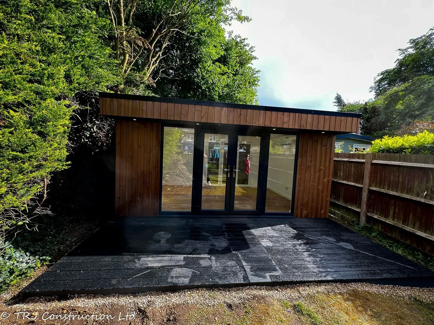 Garden Office in Watford - TRJ garden-room project photograph