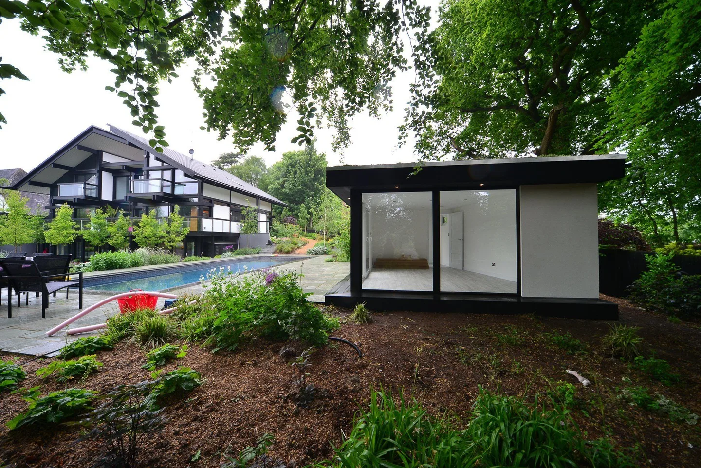 Poolside Garden Gym — project photograph 5