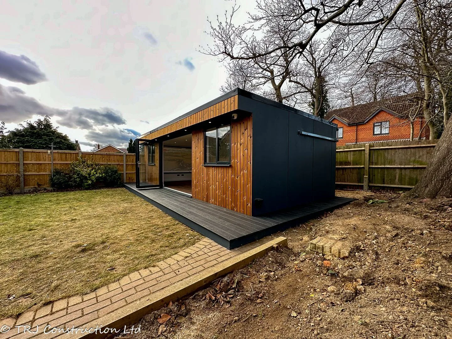 Garden Recreation Room in Watford — project photograph 5