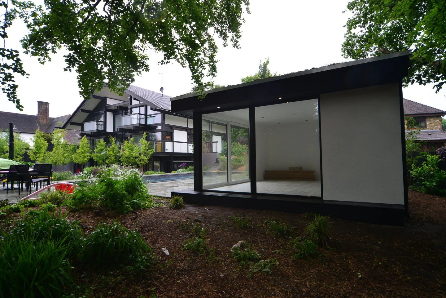 Poolside Garden Gym — project photograph 4