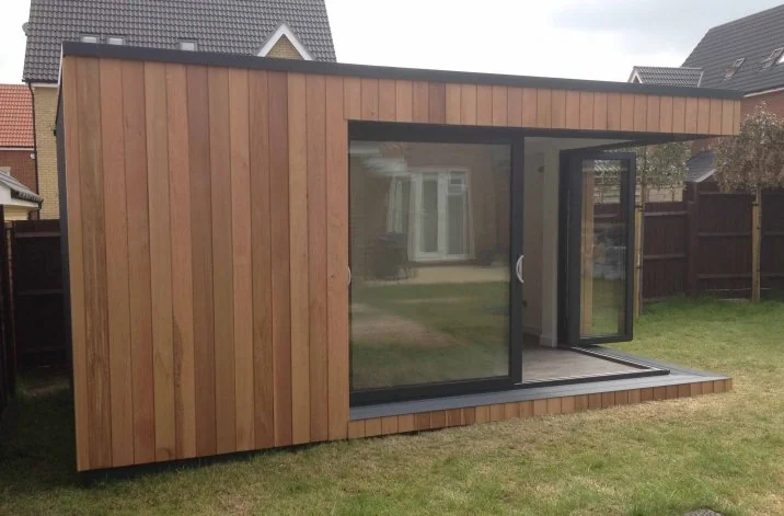 Wide opening to the garden — Laindon, Essex