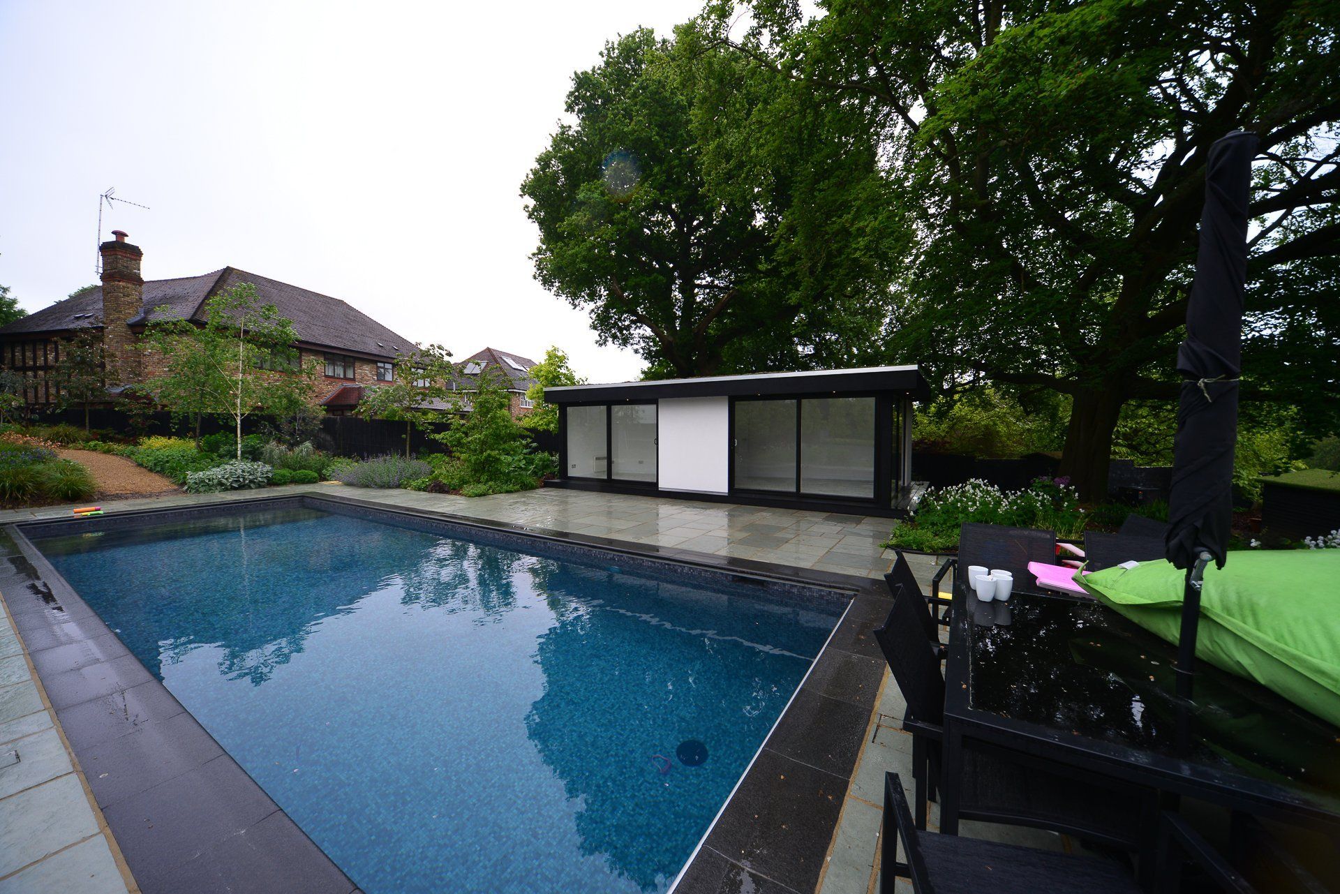 Poolside Garden Gym — project photograph 13