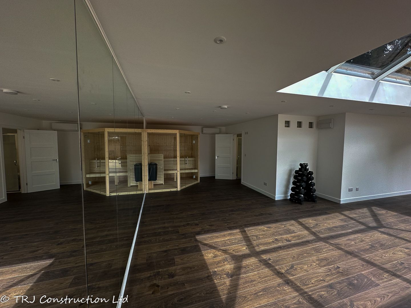 Garden Gym with Sauna & Shower Room — project photograph 13