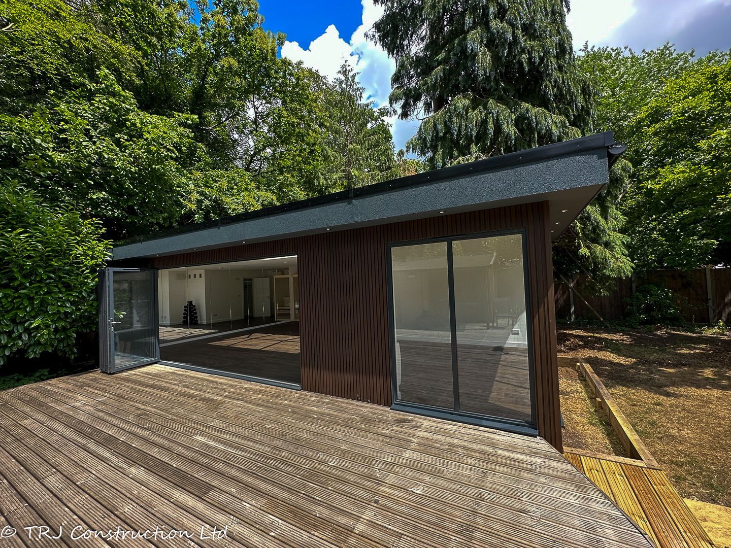 Garden Gym with Sauna & Shower Room — project photograph 12
