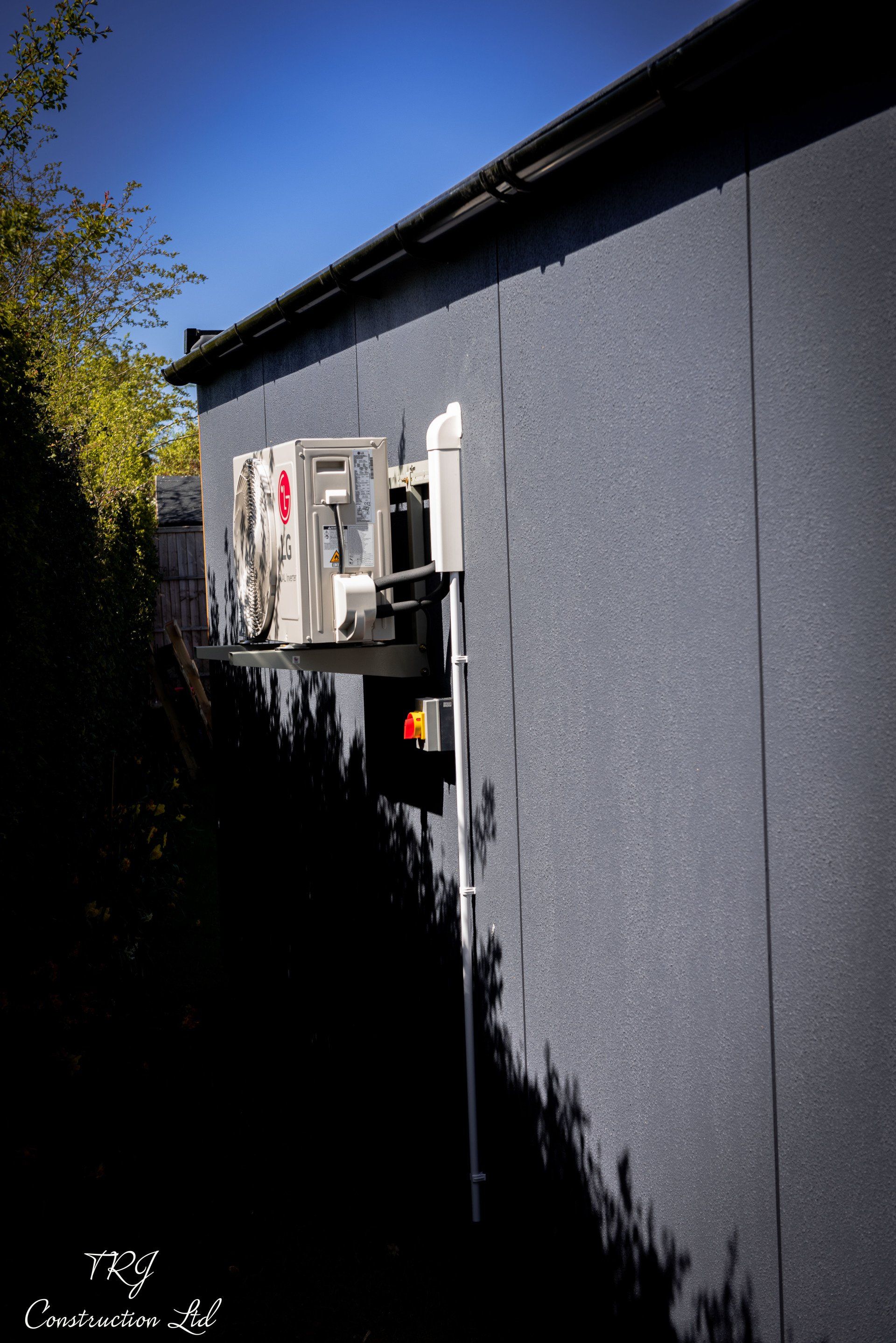 SIP granny annexe by TRJ Construction