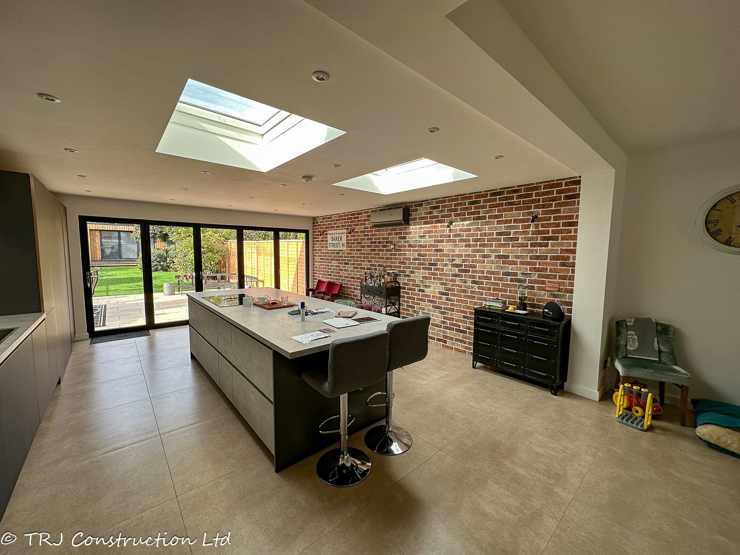 Air conditioning in a TRJ kitchen extension