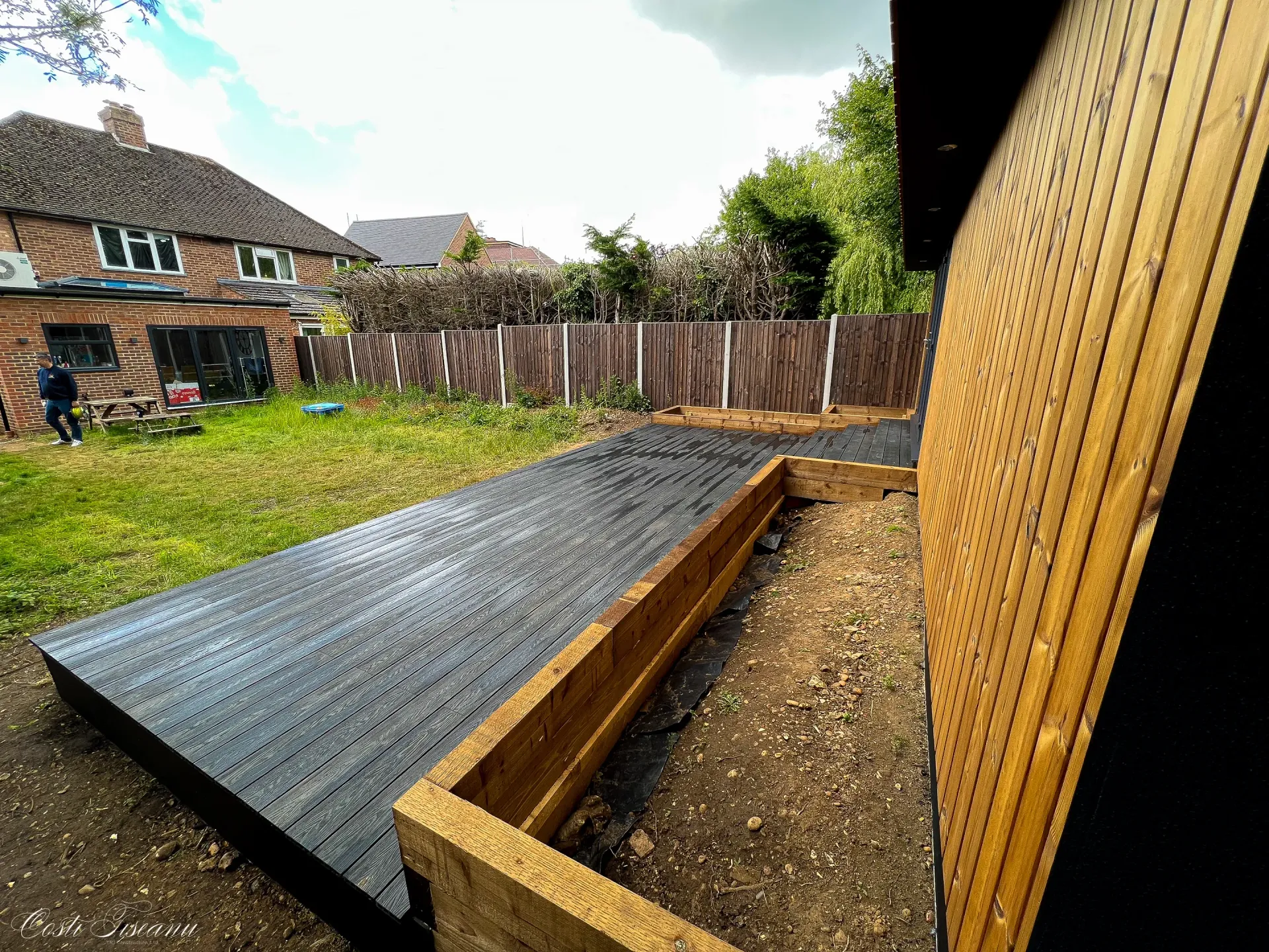 Chiswell Green bespoke SIP garden room by TRJ Construction