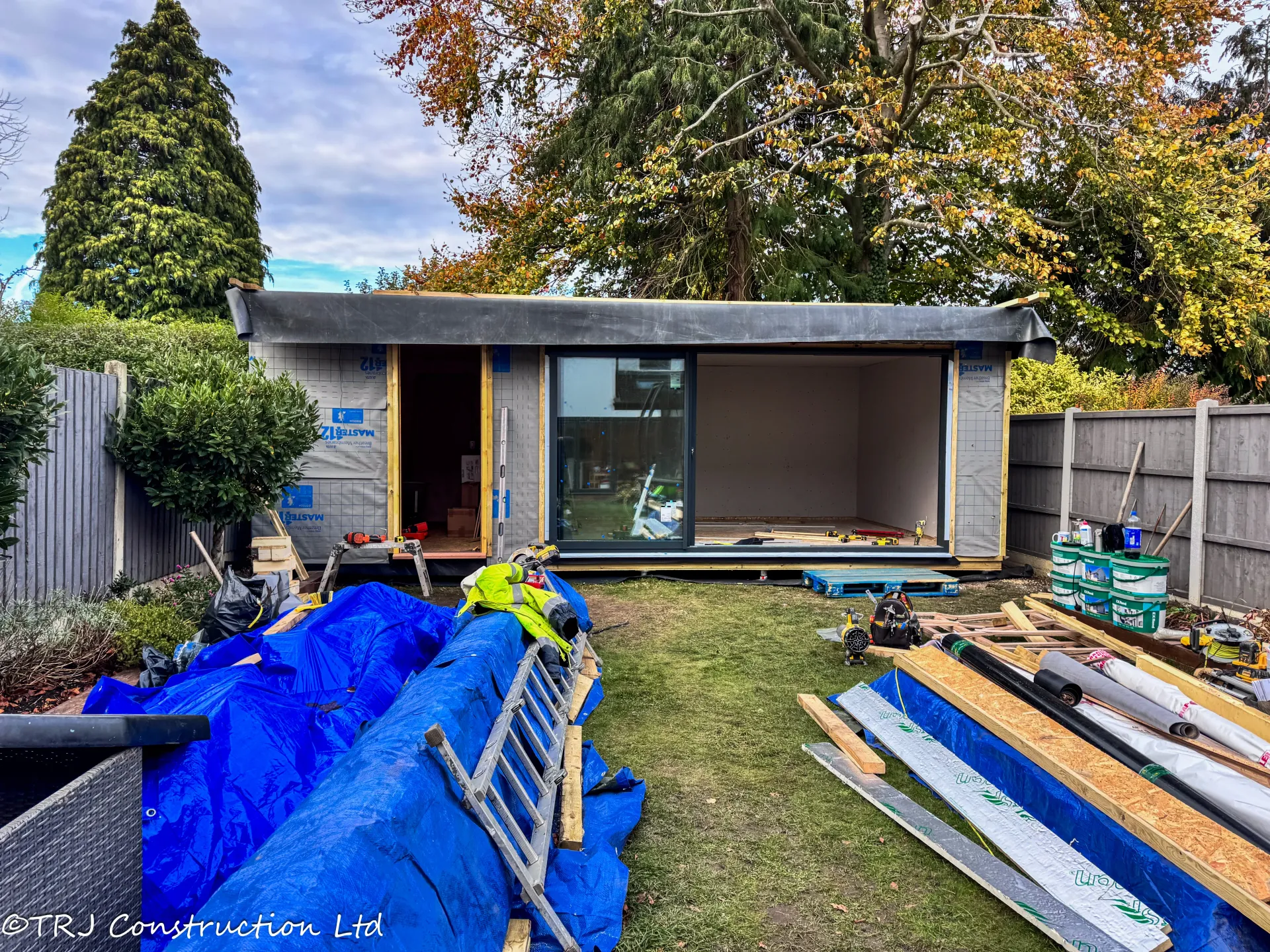 Cedar Garden Studio in Brentwood — project photograph 33
