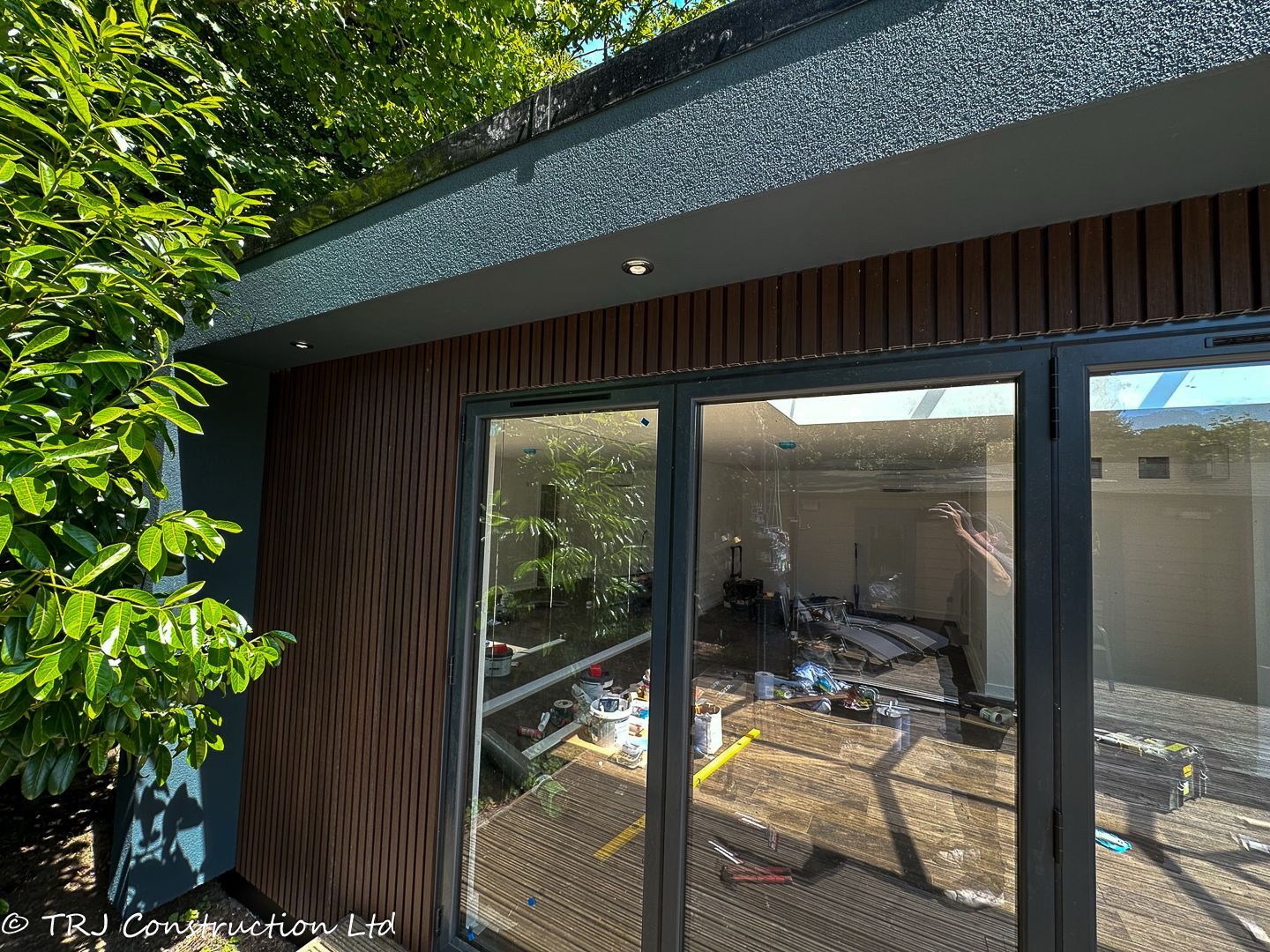 Garden Gym with Sauna & Shower Room — project photograph 23