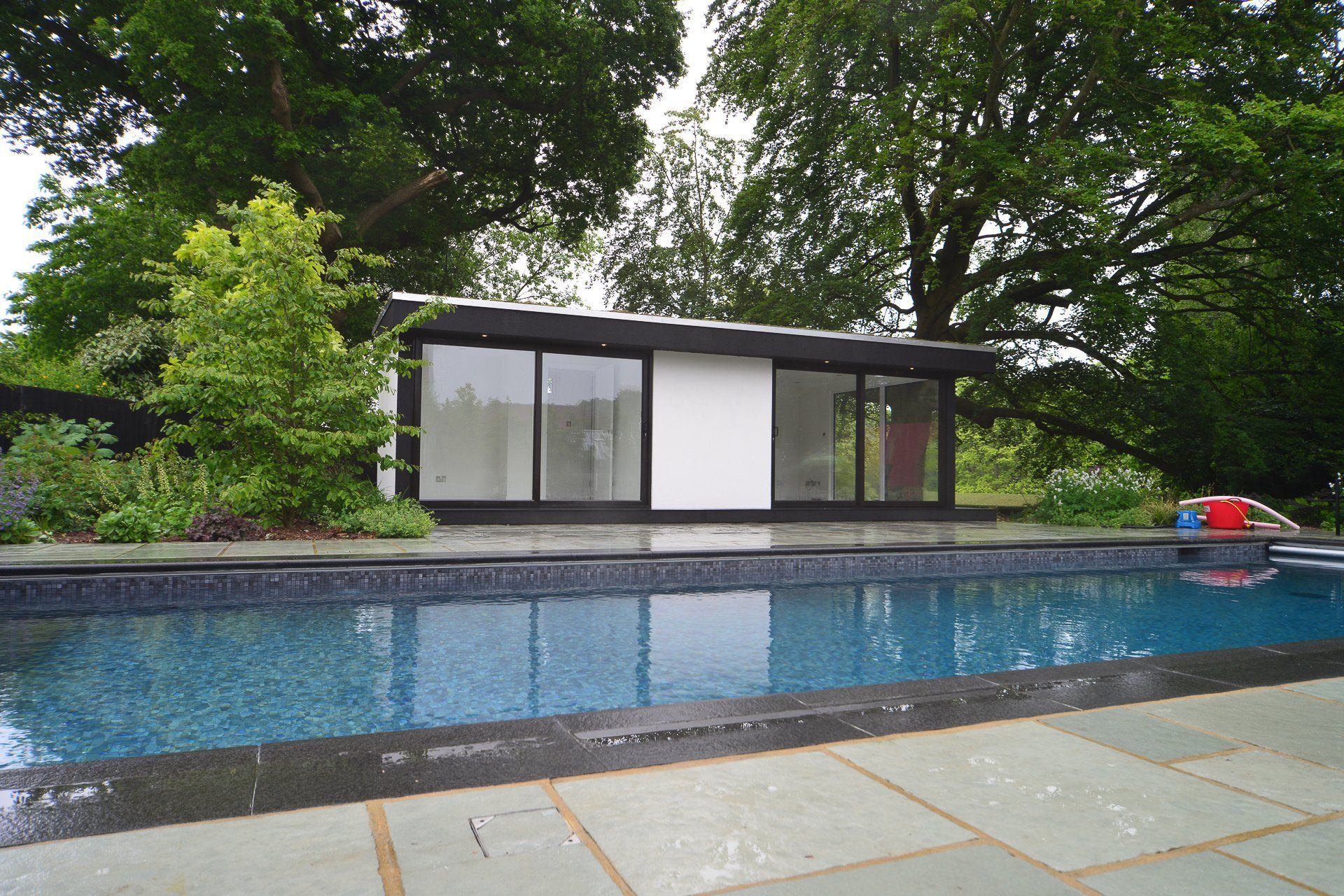 Poolside Garden Gym — project photograph 12