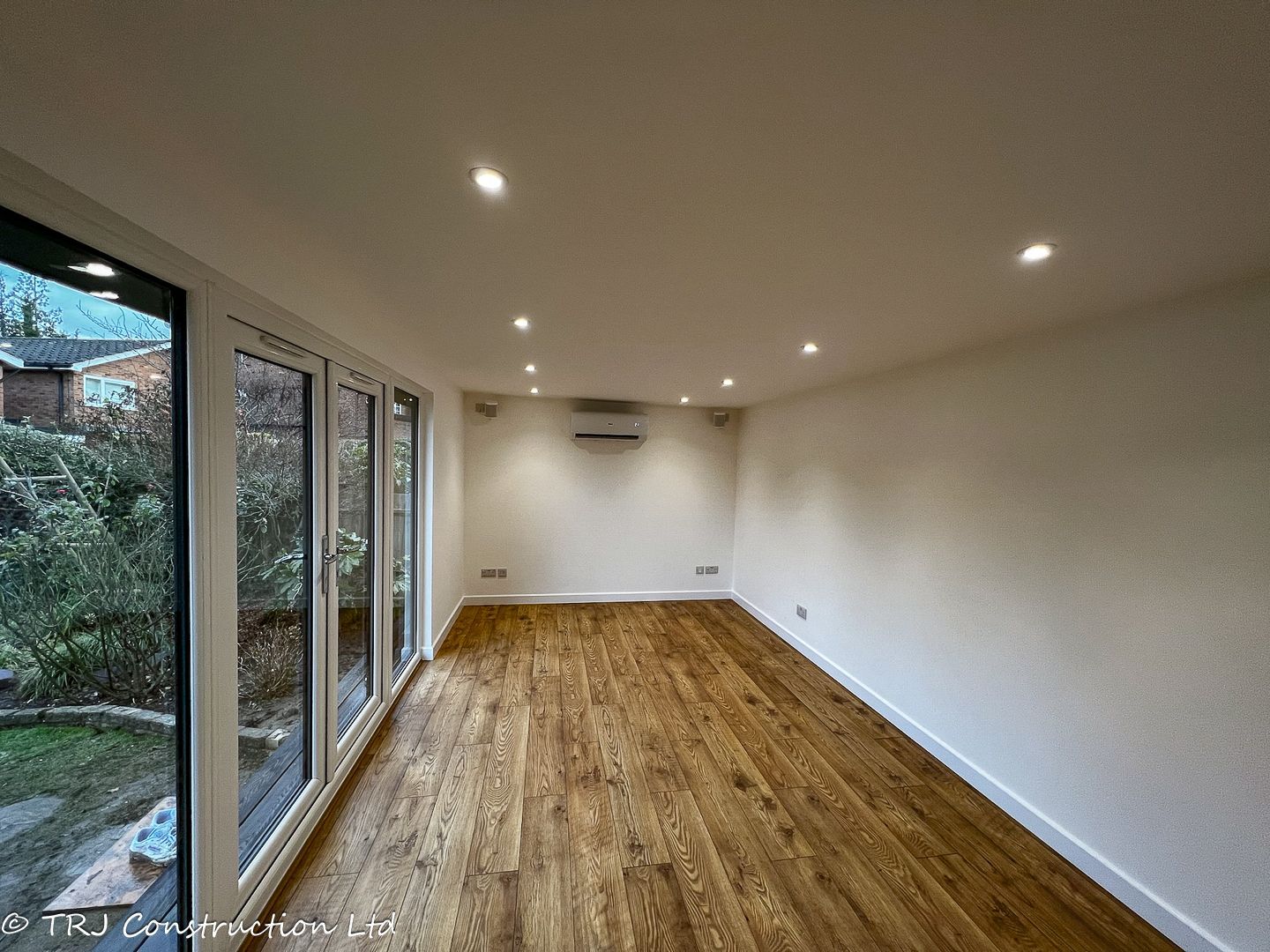 Air conditioning installed in a TRJ garden room or annexe