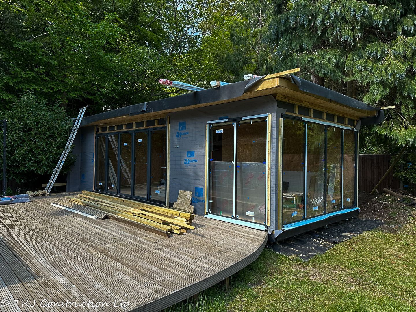 Garden Gym with Sauna & Shower Room — project photograph 39