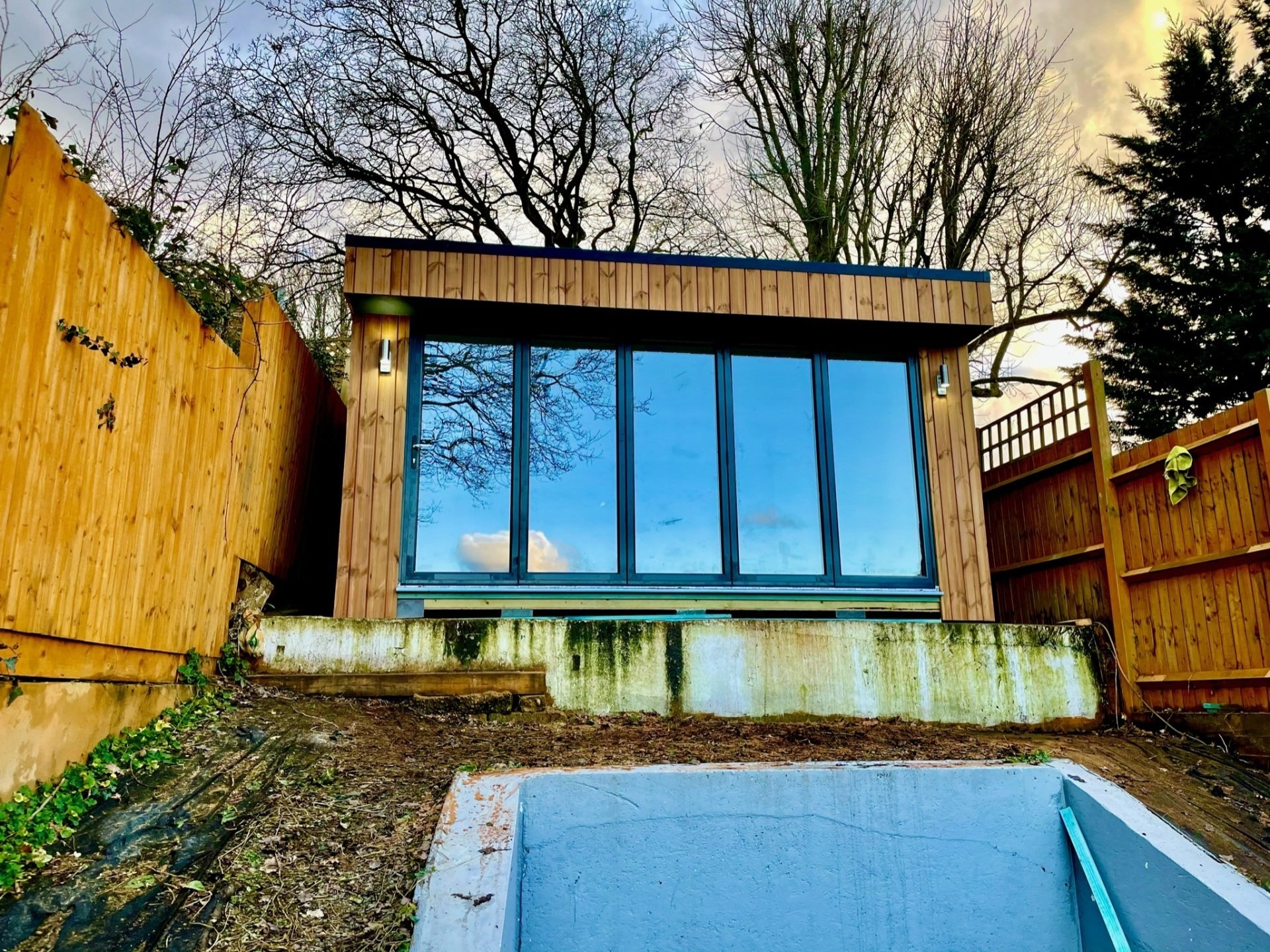 Man Cave and Office in Bromley