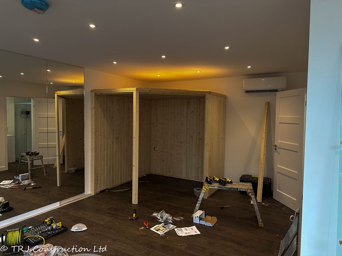 Garden Gym with Sauna & Shower Room — project photograph 20