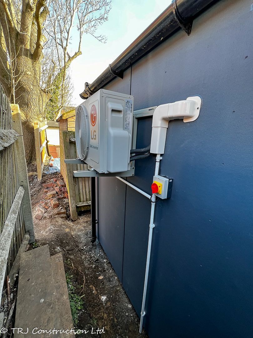 Air conditioning installed in a TRJ garden room or annexe