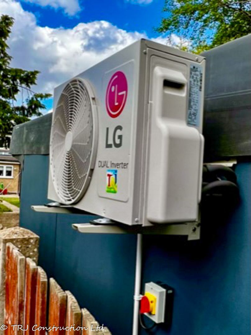 Air conditioning installed in a TRJ garden room or annexe
