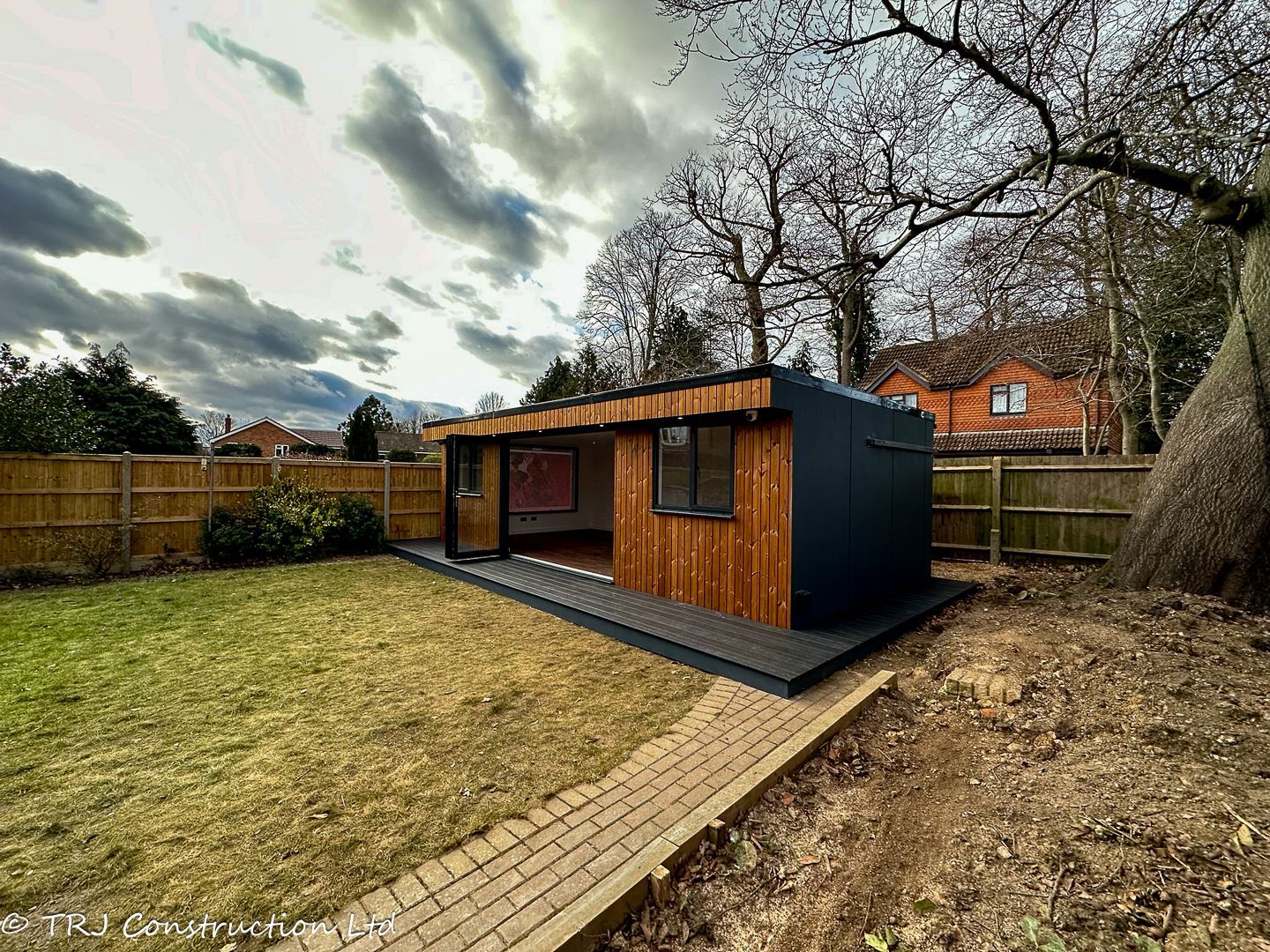 Garden Recreation Room in Watford — project photograph 8