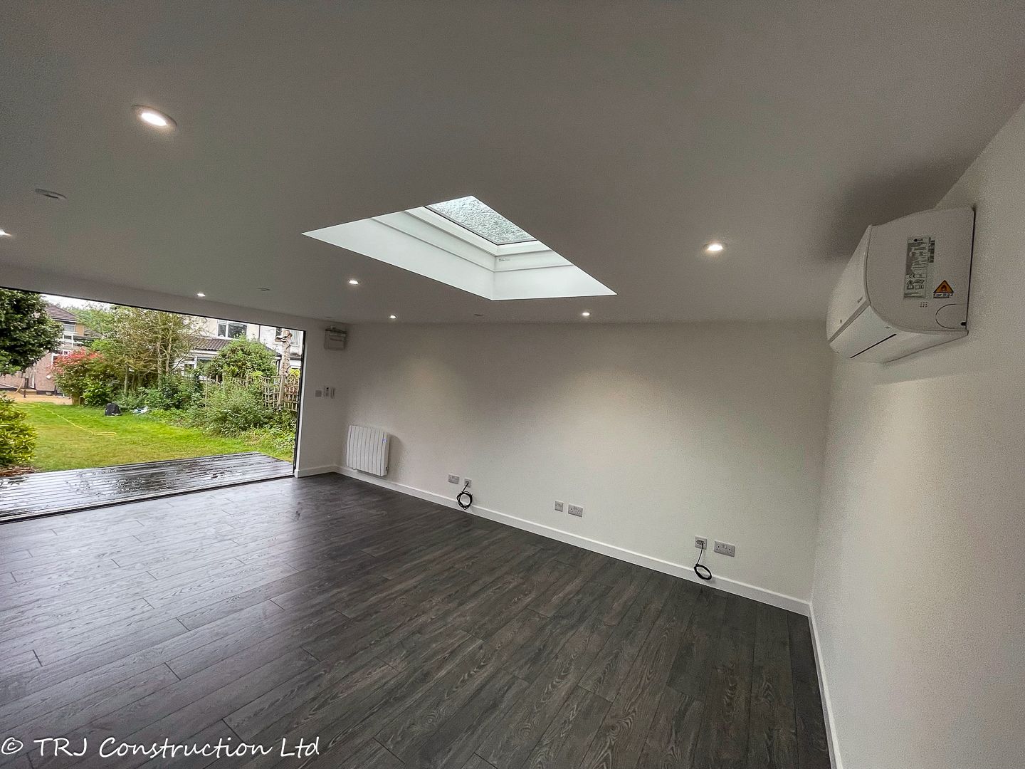 Air conditioning installed in a TRJ garden room or annexe