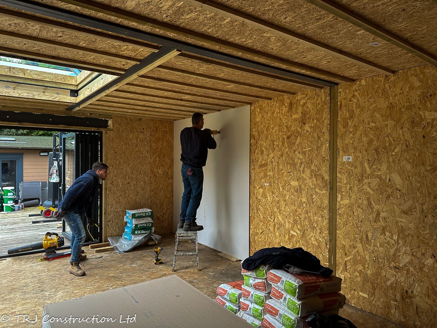Garden Gym with Sauna & Shower Room — project photograph 36
