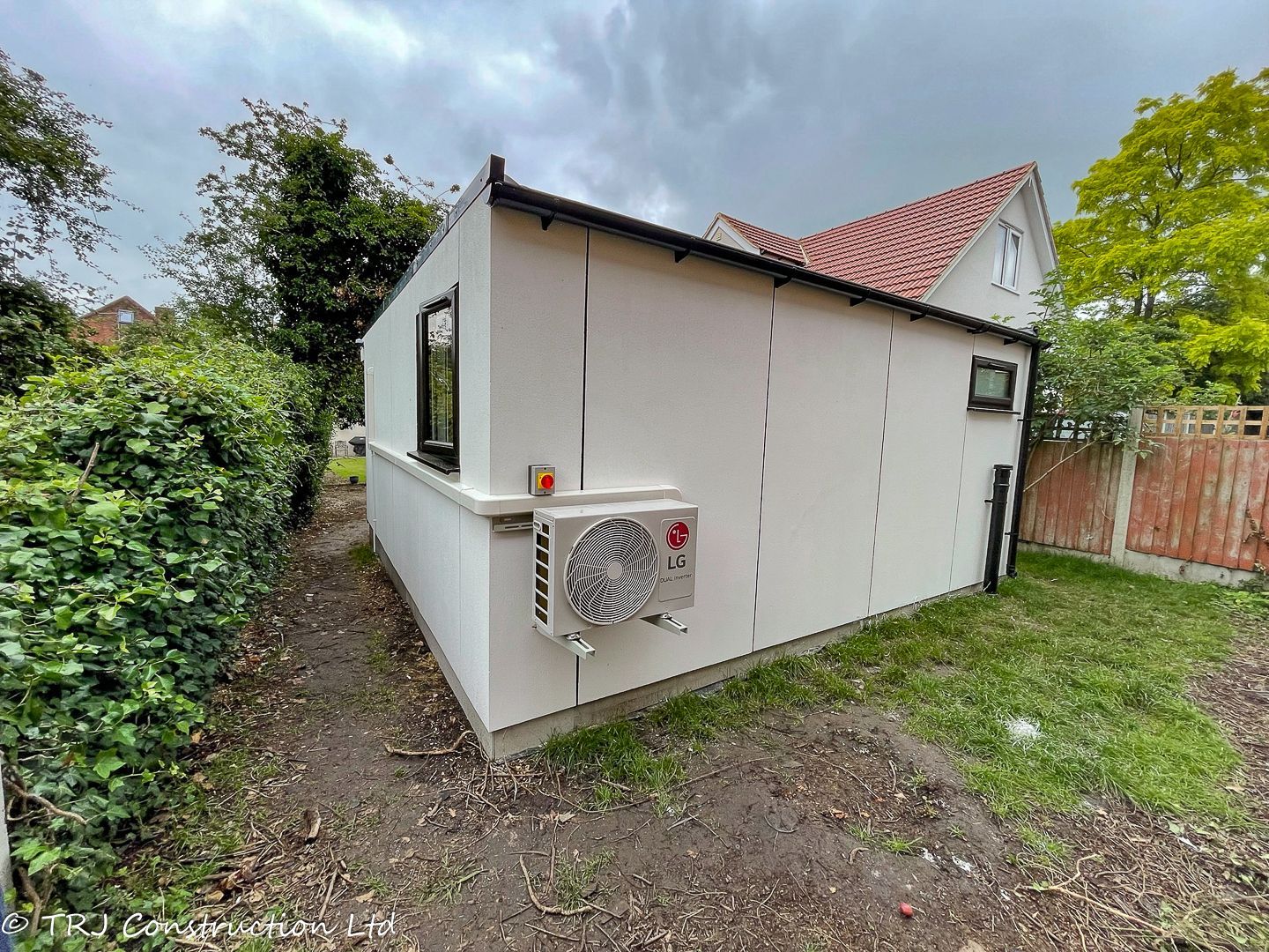 Air conditioning installed in a TRJ garden room or annexe