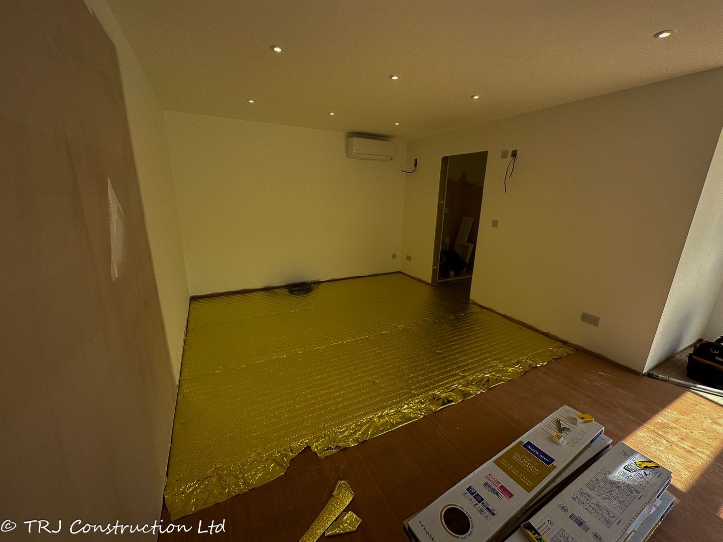 Garden Gym with Sauna & Shower Room — project photograph 29