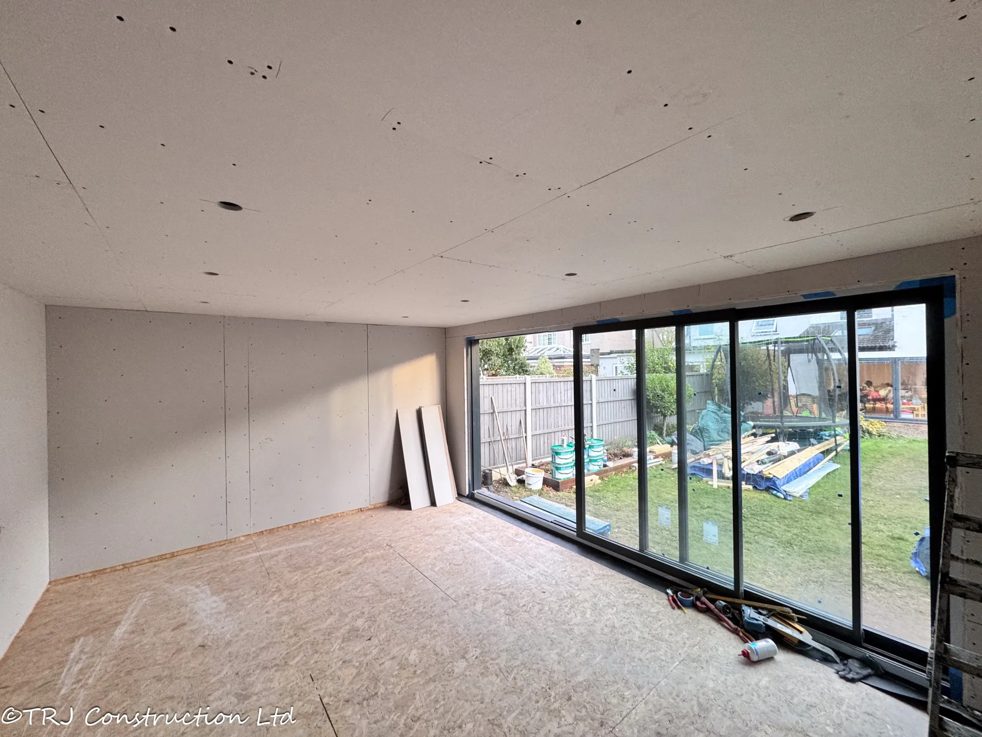 Cedar Garden Studio in Brentwood — project photograph 29