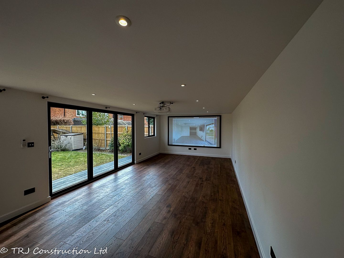 Garden Recreation Room in Watford — project photograph 21