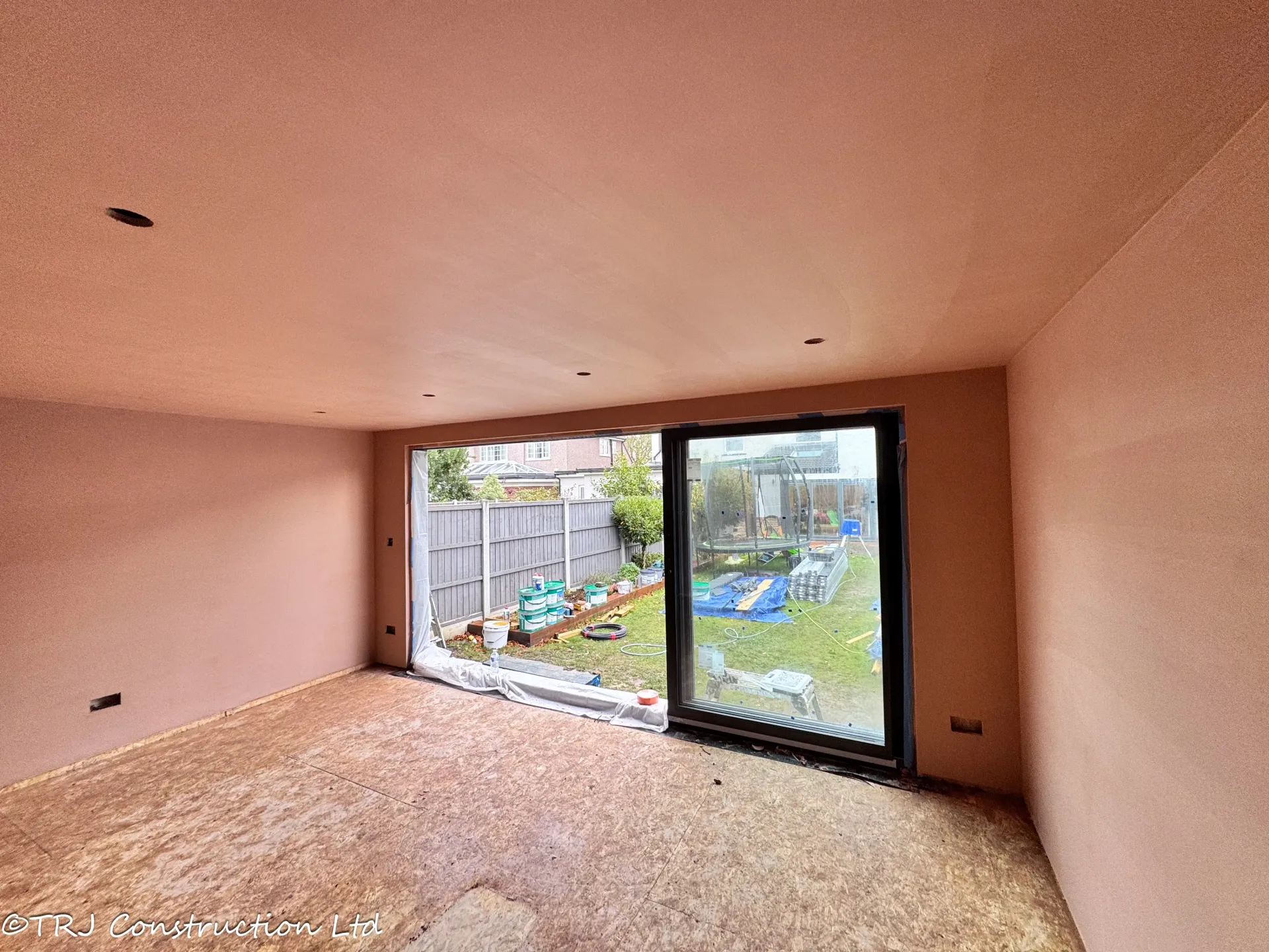 Cedar Garden Studio in Brentwood — project photograph 24