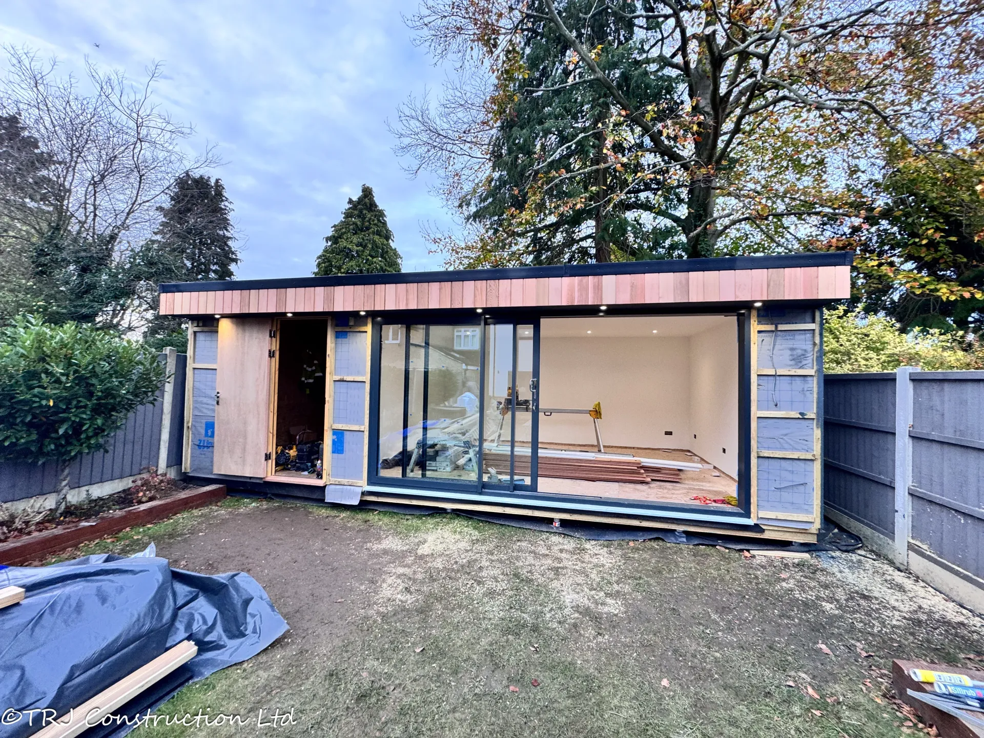 Cedar Garden Studio in Brentwood — project photograph 21
