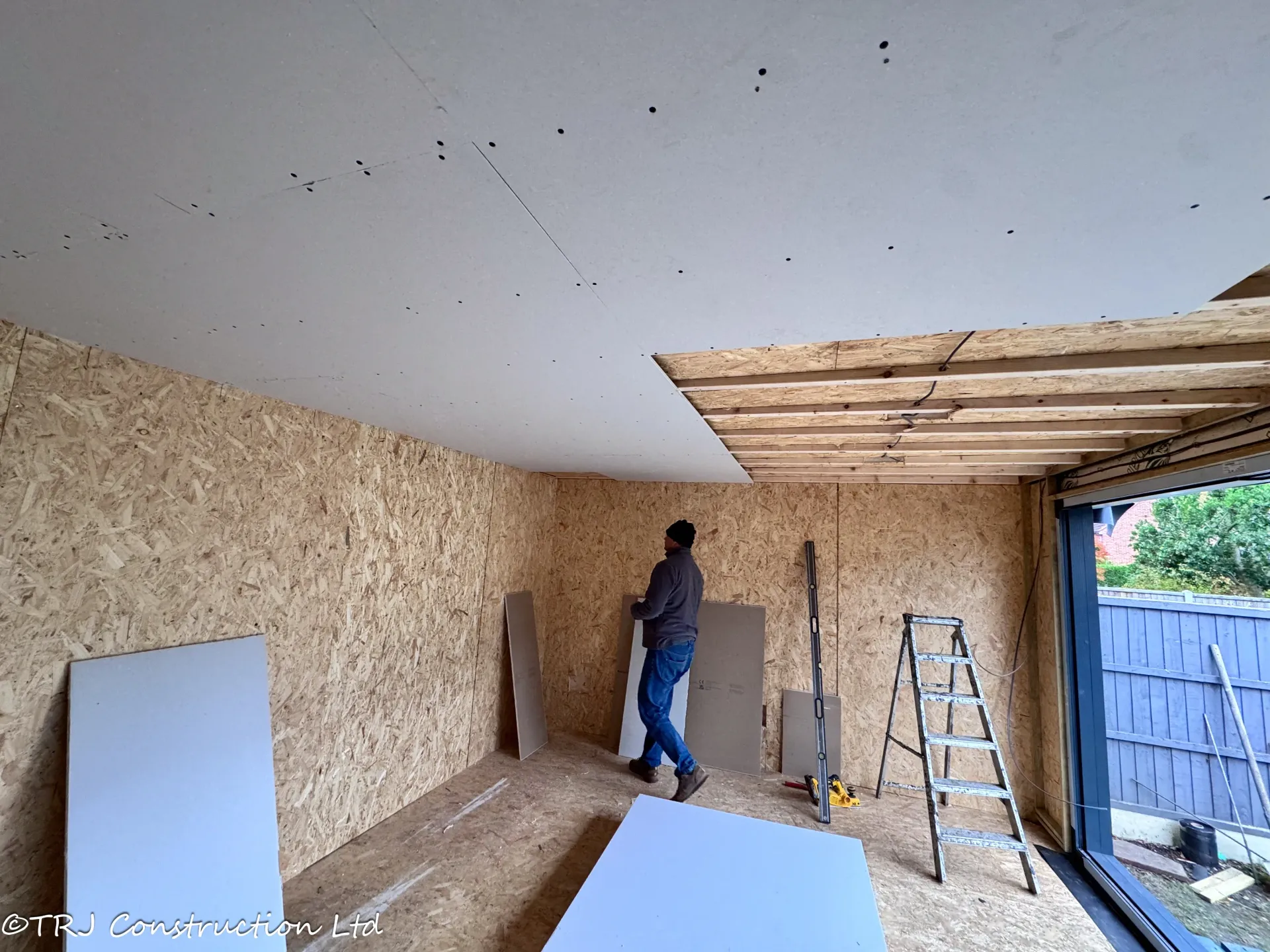 Cedar Garden Studio in Brentwood — project photograph 32